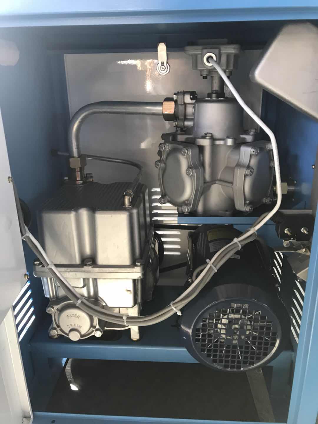 凌特加油機
